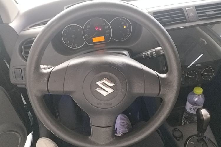 Used Suzuki Swift 2016 1.5L Automatic Fashionable Coolplay Edition Steering Wheel