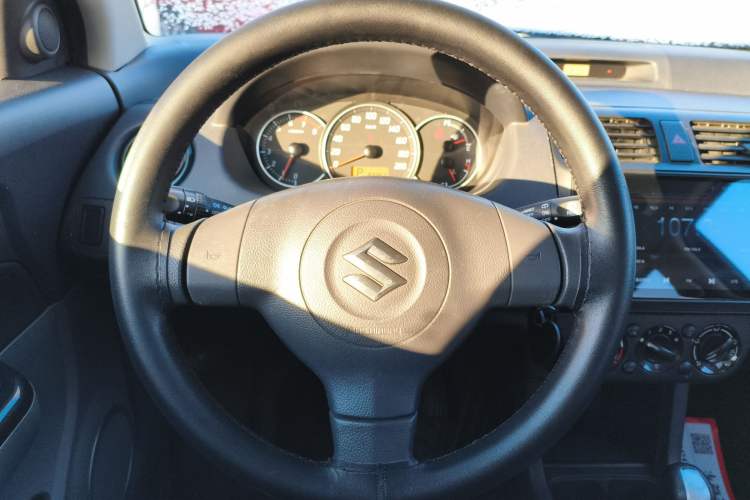 Used Suzuki Swift 2016 1.5L Automatic Fashionable Coolplay Edition Steering Wheel