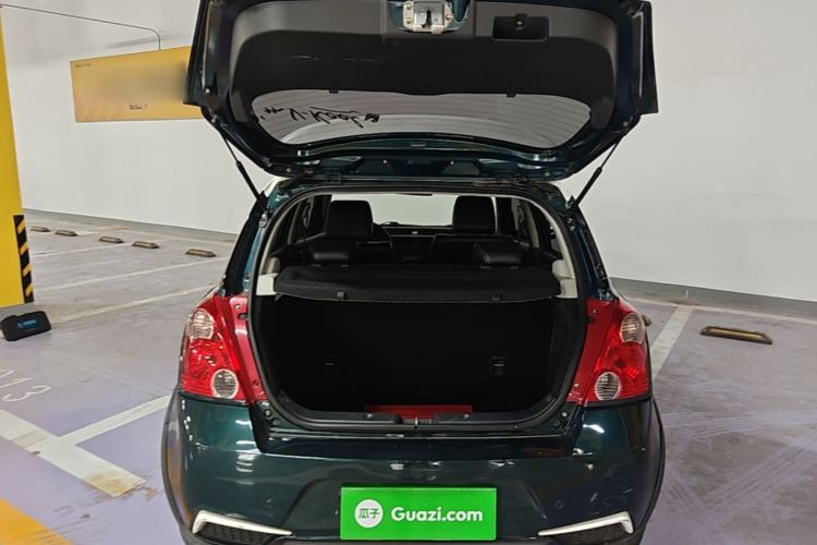 Used Suzuki Swift 2016 1.5L Automatic Fashionable Coolplay Edition Trunk