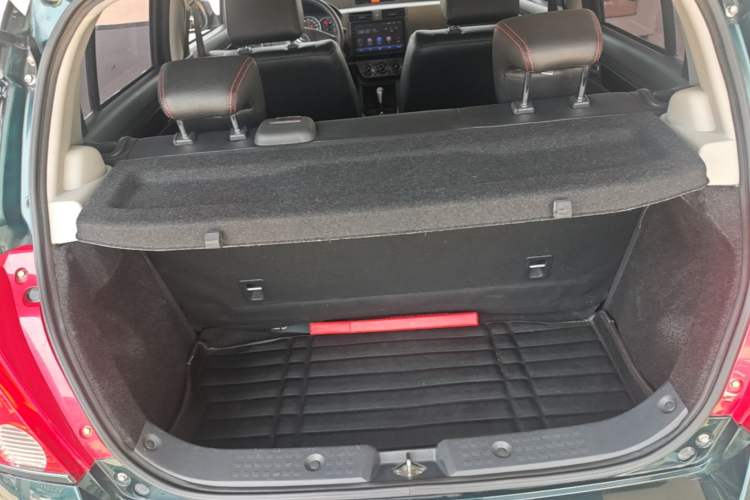 Used Suzuki Swift 2016 1.5L Automatic Fashionable Coolplay Edition Trunk