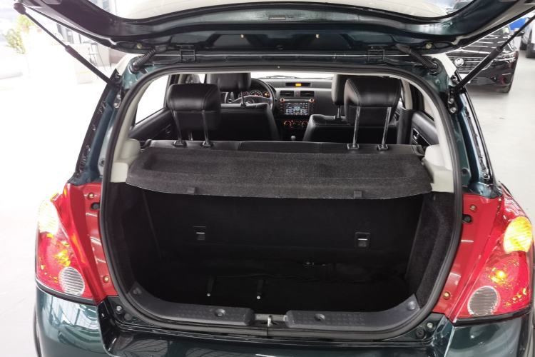 Used Suzuki Swift 2016 1.5L Automatic Fashionable Coolplay Edition Trunk