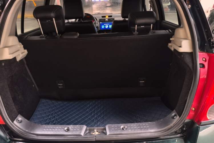 Used Suzuki Swift 2016 1.5L Automatic Fashionable Coolplay Edition Trunk