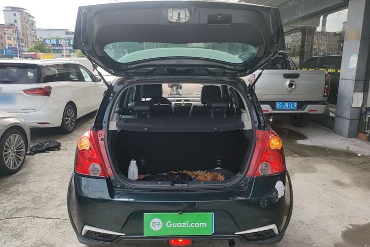 Used Suzuki Swift 2016 1.5L Automatic Fashionable Coolplay Edition Trunk