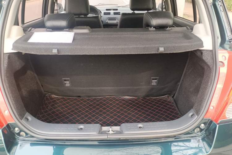 Used Suzuki Swift 2016 1.5L Automatic Fashionable Coolplay Edition Trunk