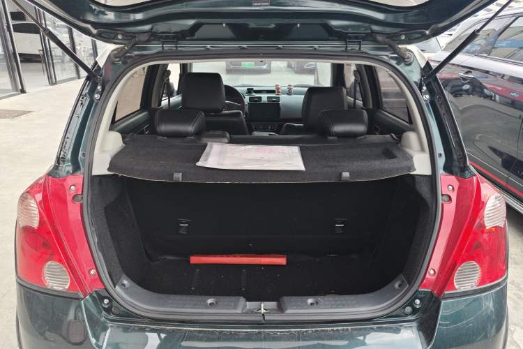 Used Suzuki Swift 2016 1.5L Automatic Fashionable Coolplay Edition Trunk