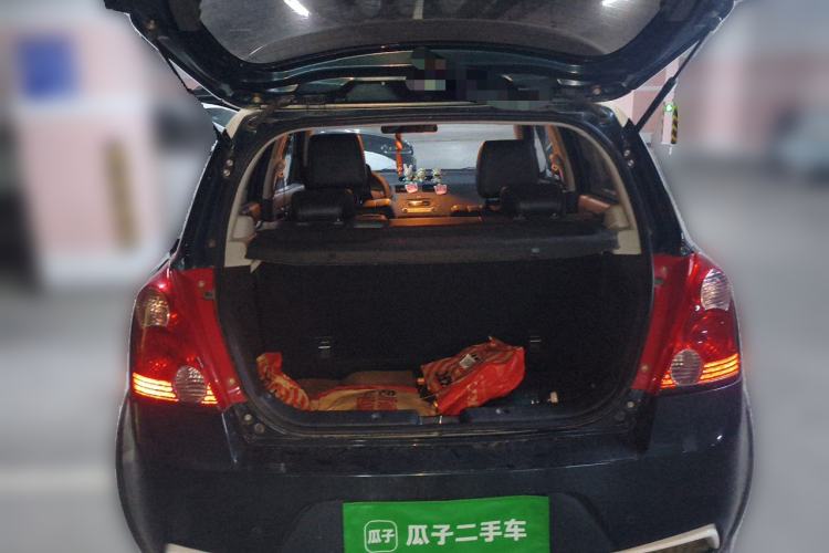 Used Suzuki Swift 2016 1.5L Automatic Fashionable Coolplay Edition Trunk