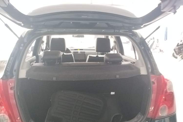 Used Suzuki Swift 2016 1.5L Automatic Fashionable Coolplay Edition Trunk