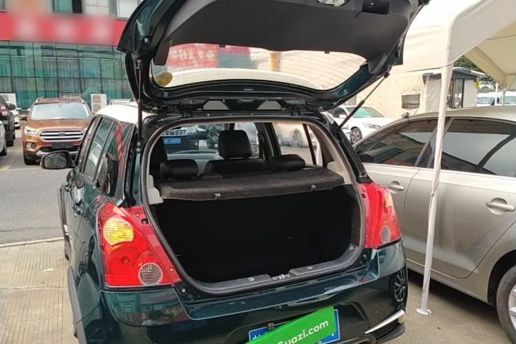 Used Suzuki Swift 2016 1.5L Automatic Fashionable Coolplay Edition Trunk