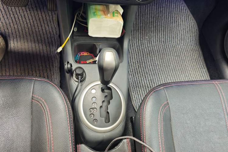 Used Suzuki Swift 2016 1.5L Automatic Fashionable Coolplay Edition Gear Lever