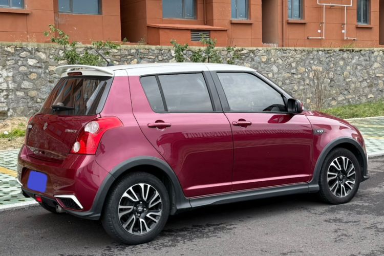 Used Suzuki Swift 2016 1.5L Manual Fashion Model Exterior 7