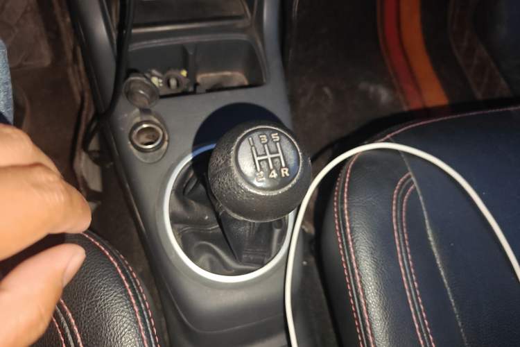 Used Suzuki Swift 2016 1.5L Manual Fashion Model Gear Lever