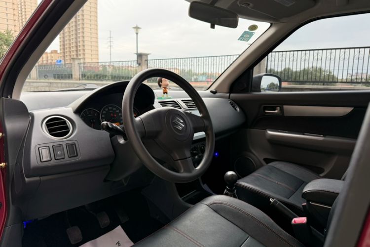 Used Suzuki Swift 2016 1.5L Manual Fashion Model Interior 2