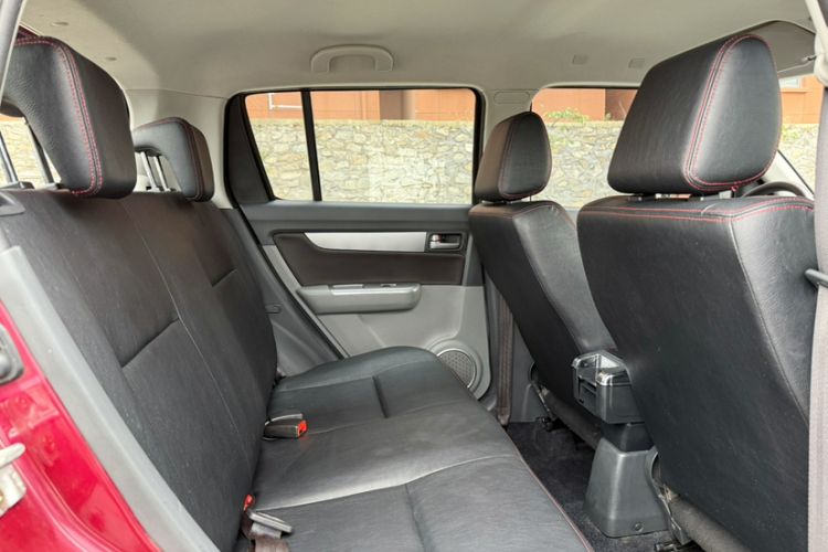 Used Suzuki Swift 2016 1.5L Manual Fashion Model Interior 4