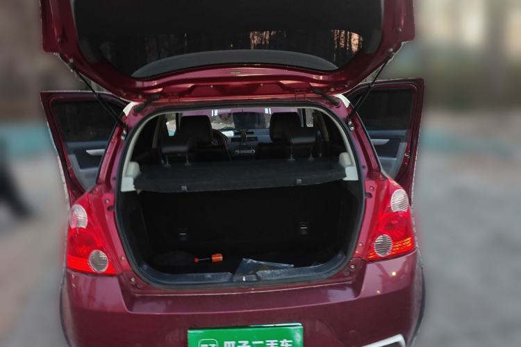 Used Suzuki Swift 2016 1.5L Manual Fashion Model Trunk
