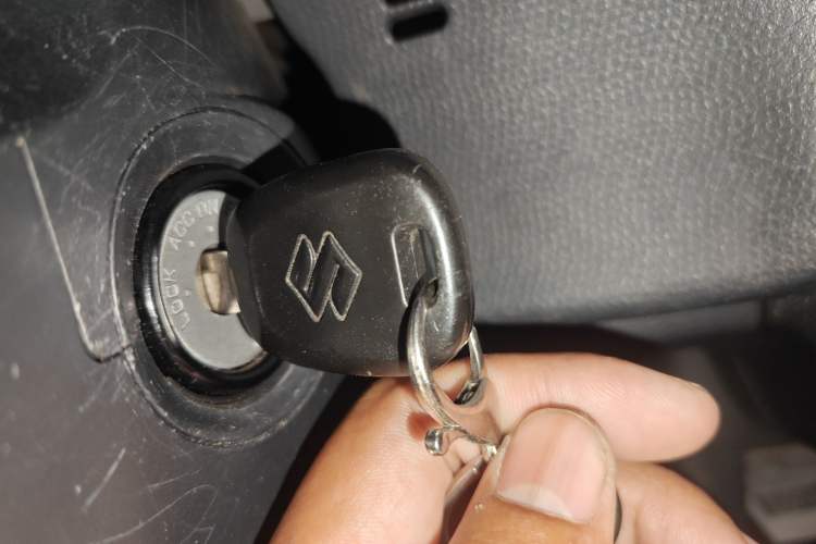 Used Suzuki Swift 2016 1.5L Manual Fashion Model Vehicle Key