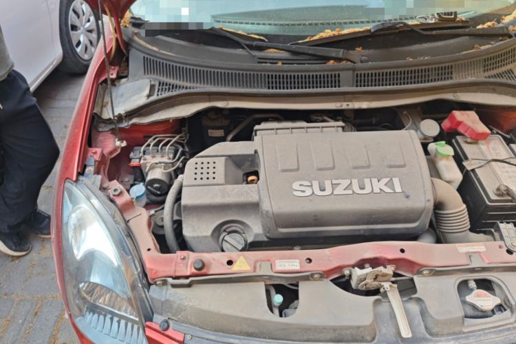 Used Suzuki Swift 2016 1.5L Manual Fashion Model Engine Bay Right