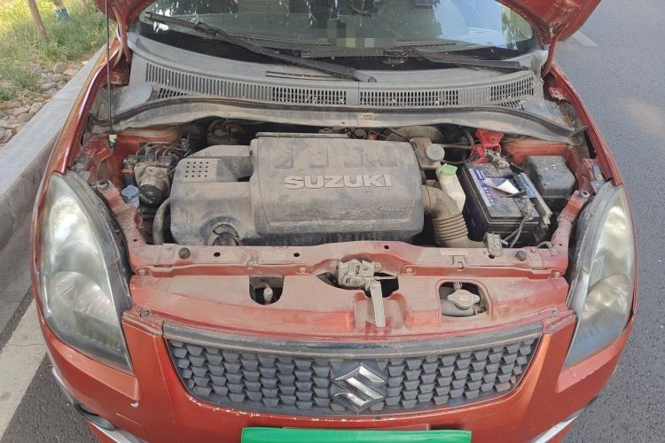 Used Suzuki Swift 2016 1.5L Manual Fashion Model Engine Bay