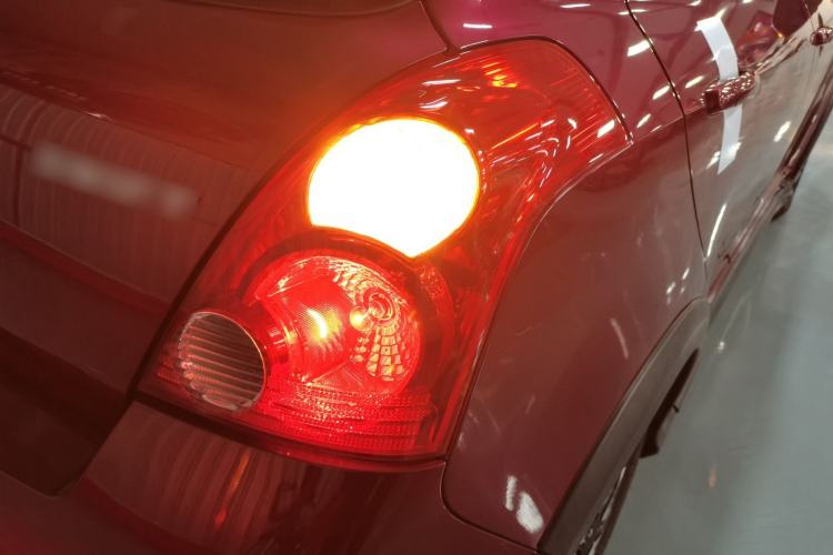 Used Suzuki Swift 2016 1.5L Automatic Fashionable Coolplay Edition Exterior 2