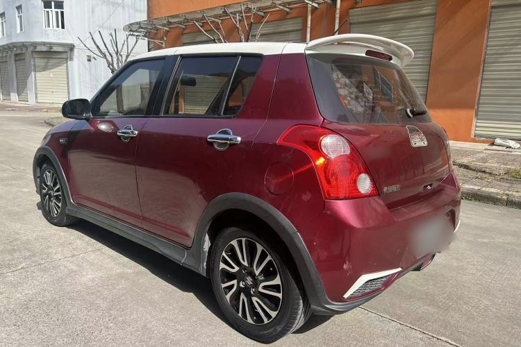 Used Suzuki Swift 2016 1.5L Manual Fashion Model Exterior 3