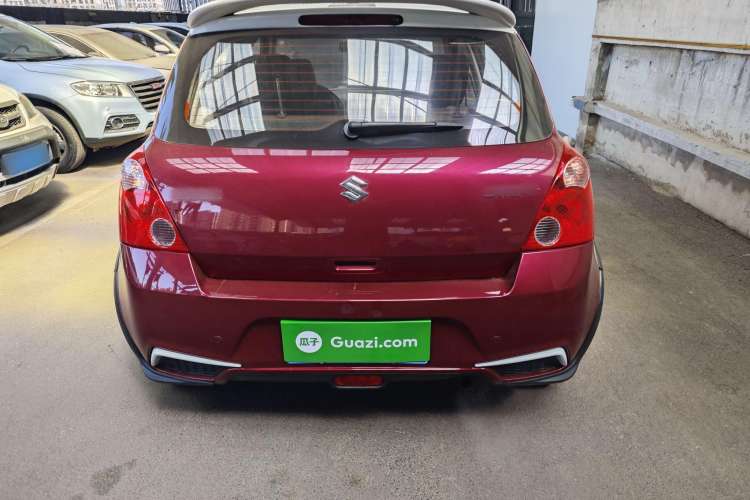 Used Suzuki Swift 2016 1.5L Automatic Fashionable Coolplay Edition Exterior 4