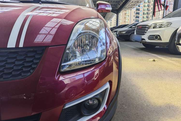Used Suzuki Swift 2016 1.5L Automatic Fashionable Coolplay Edition Exterior 8