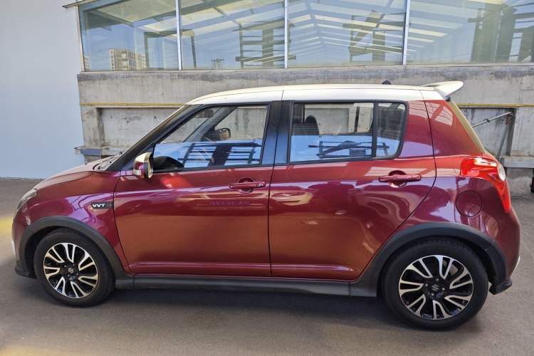 Used Suzuki Swift 2016 1.5L Automatic Fashionable Coolplay Edition Exterior 9