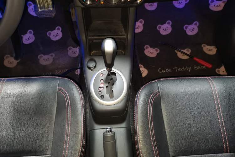 Used Suzuki Swift 2016 1.5L Automatic Fashionable Coolplay Edition Gear Lever
