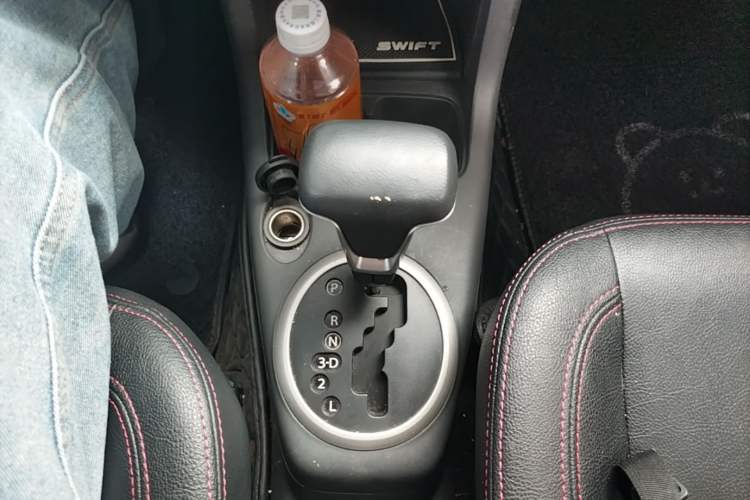 Used Suzuki Swift 2016 1.5L Automatic Fashionable Coolplay Edition Gear Lever