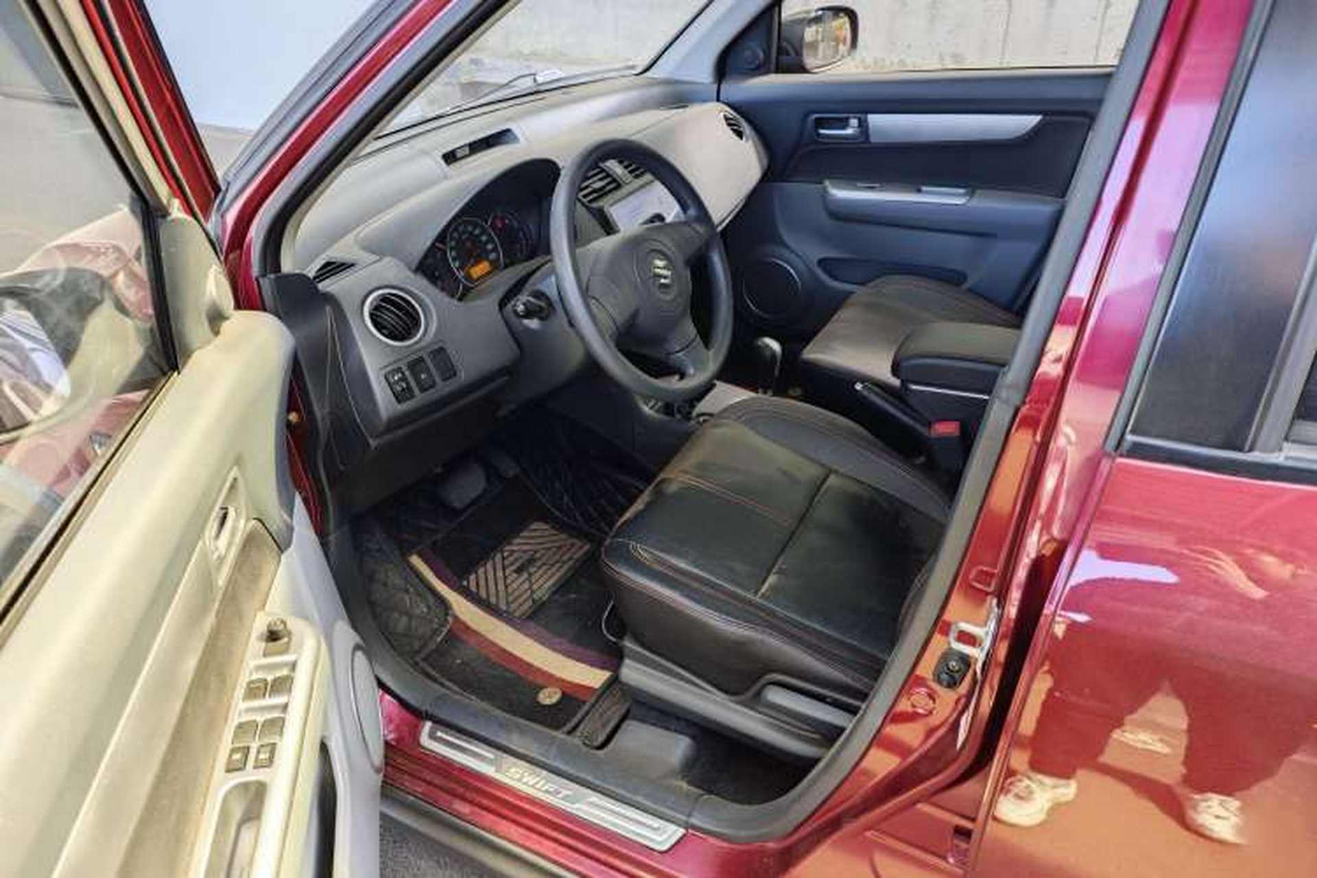 Used Suzuki Swift 2016 1.5L Automatic Fashionable Coolplay Edition Interior 6