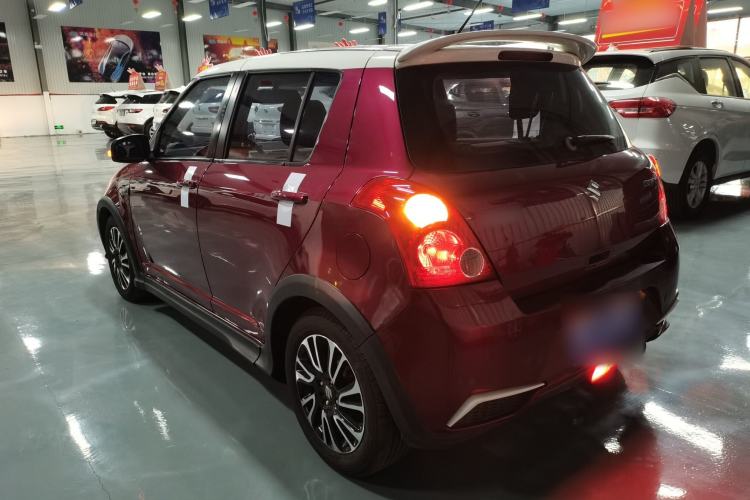 Used Suzuki Swift 2016 1.5L Automatic Fashionable Coolplay Edition Left Side