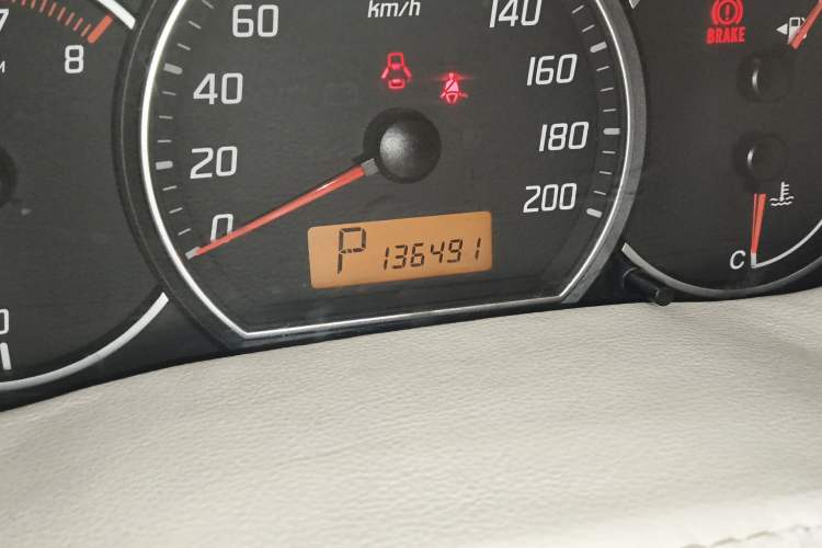 Used Suzuki Swift 2016 1.5L Automatic Fashionable Coolplay Edition Odometer Close Up