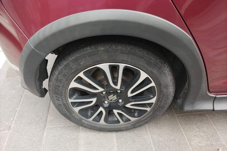 Used Suzuki Swift 2016 1.5L Automatic Fashionable Coolplay Edition Right Rear Wheel Hub