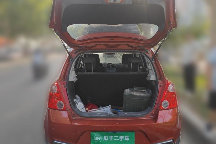 Used Suzuki Swift 2016 1.5L Manual Fashion Model Trunk