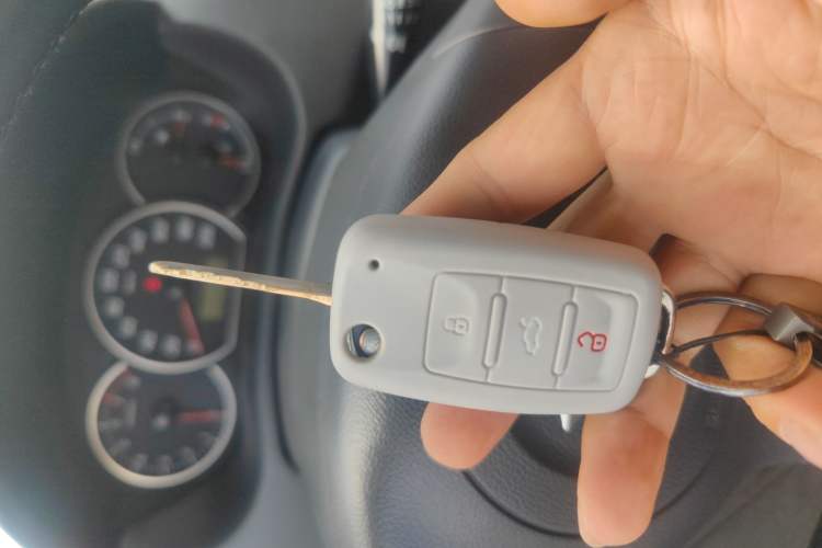 Used Suzuki Swift 2016 1.5L Manual Fashion Model Vehicle Key