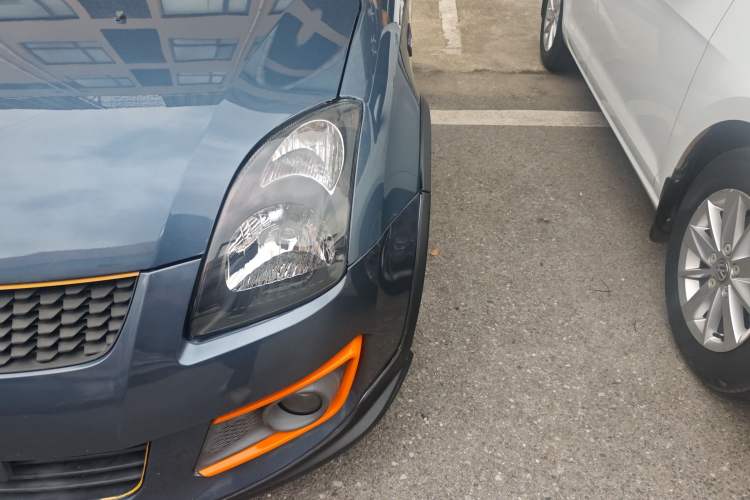 Used Suzuki Swift 2016 1.5L Automatic Fashionable Coolplay Edition Exterior 2