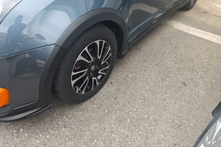 Used Suzuki Swift 2016 1.5L Automatic Fashionable Coolplay Edition Exterior 3