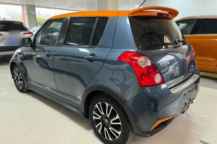 Used Suzuki Swift 2016 1.5L Automatic Fashionable Coolplay Edition Exterior 8