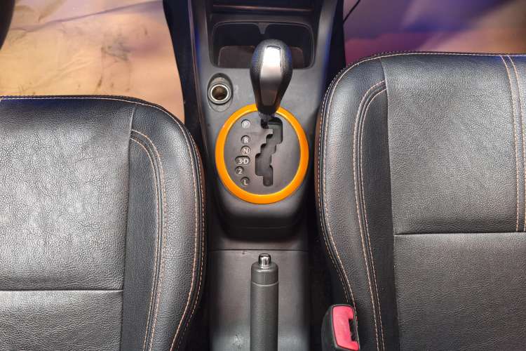 Used Suzuki Swift 2016 1.5L Automatic Fashionable Coolplay Edition Gear Lever