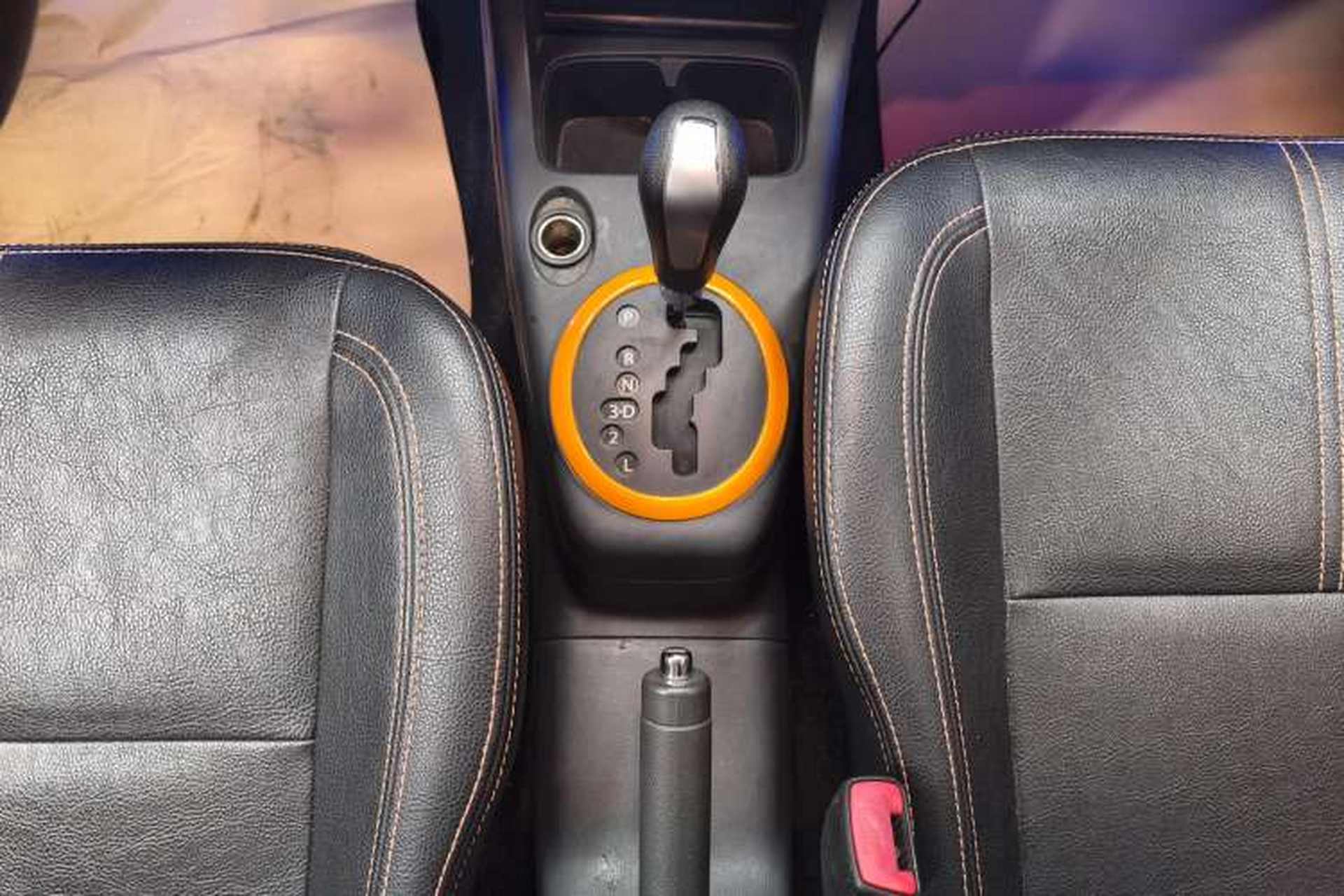 Used Suzuki Swift 2016 1.5L Automatic Fashionable Coolplay Edition Gear Lever