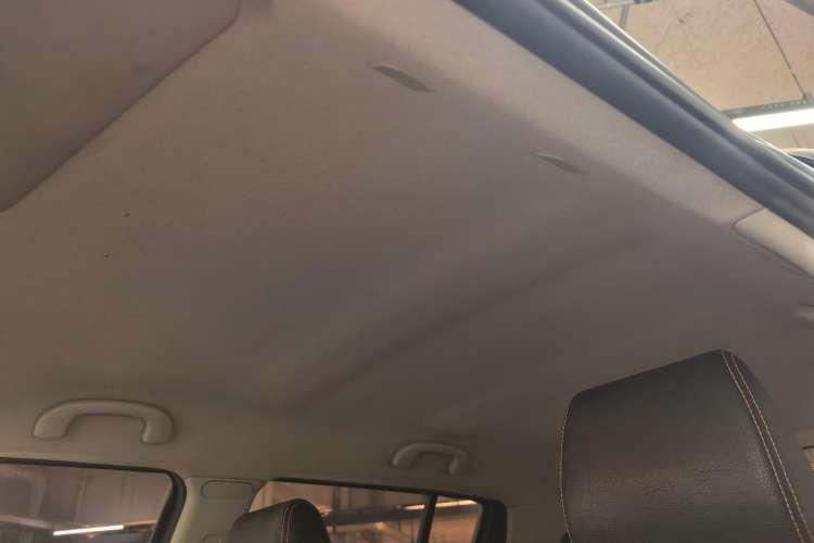 Used Suzuki Swift 2016 1.5L Automatic Fashionable Coolplay Edition Headliner