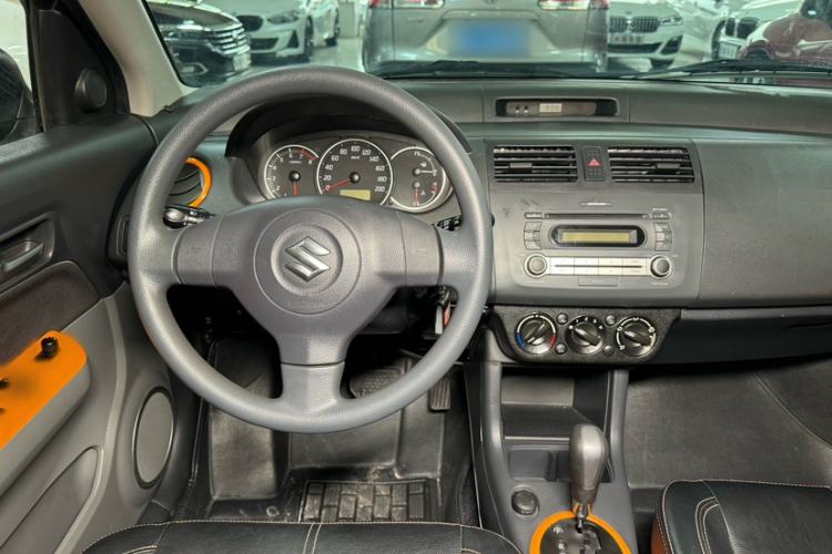 Used Suzuki Swift 2016 1.5L Automatic Fashionable Coolplay Edition Interior 11