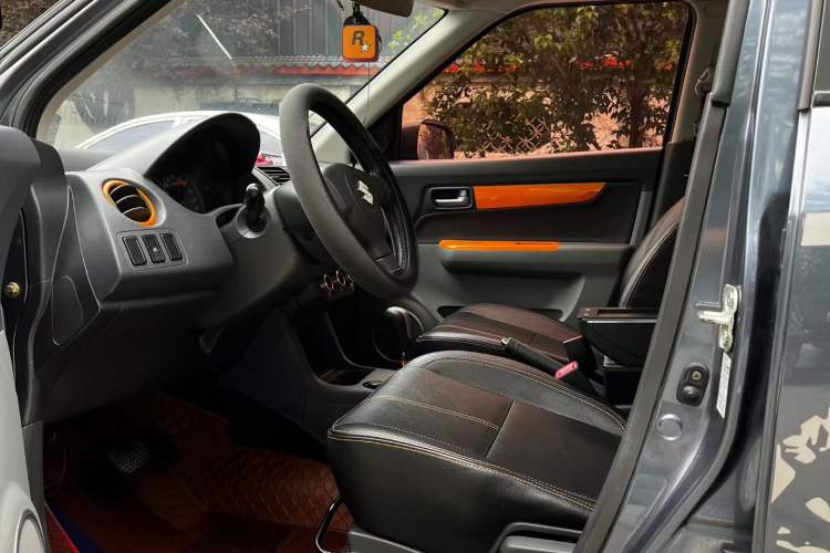 Used Suzuki Swift 2016 1.5L Automatic Fashionable Coolplay Edition Interior 2