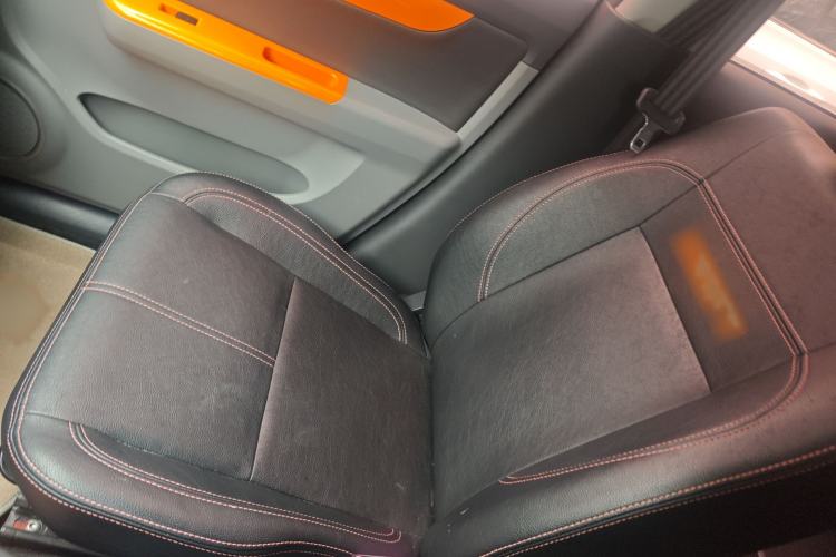 Used Suzuki Swift 2016 1.5L Automatic Fashionable Coolplay Edition Interior 5