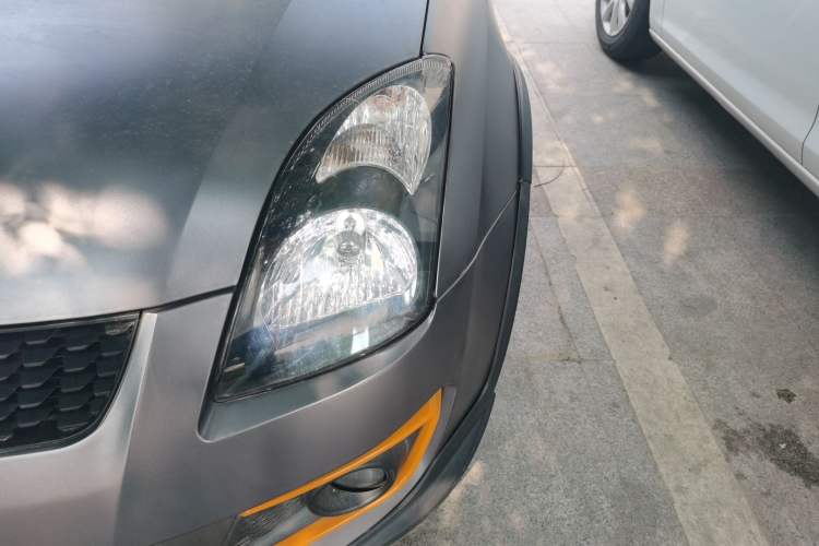 Used Suzuki Swift 2016 1.5L Automatic Fashionable Coolplay Edition Left Front Headlight