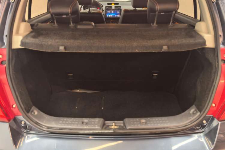 Used Suzuki Swift 2016 1.5L Automatic Fashionable Coolplay Edition Trunk