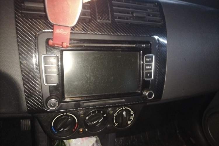 Used Suzuki Swift 2016 1.5L Manual Fashion Model Audio And AC Panel