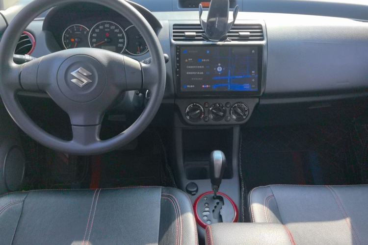 Used Suzuki Swift 2016 1.5L Automatic Fashionable Coolplay Edition Center Console