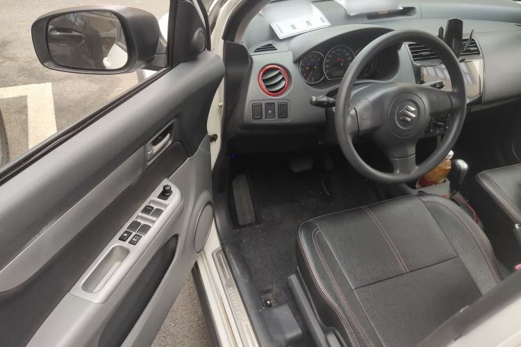 Used Suzuki Swift 2016 1.5L Automatic Fashionable Coolplay Edition Driver Seat