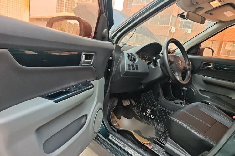 Used Suzuki Swift 2016 1.5L Automatic Fashionable Coolplay Edition Driver Seat