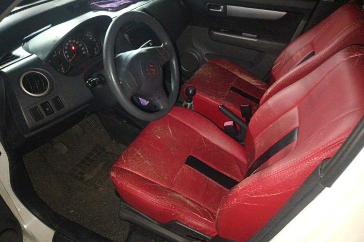 Used Suzuki Swift 2016 1.5L Manual Fashion Model Driver Seat